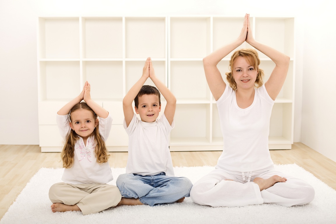 beneficios del yoga para niños